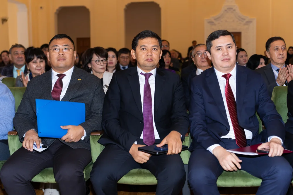 Ұлттық ғылым академиясында микробиология, вирусология және биоқауіпсіздік мәселелеріне арналған халықаралық конференция өтті — Фотосурет 13