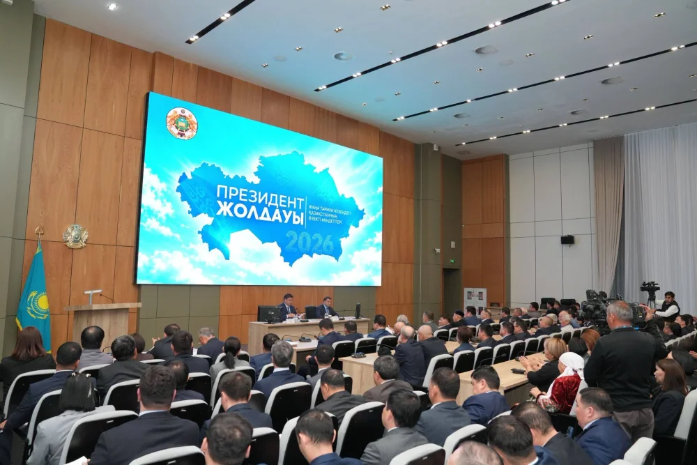 ТҮРКІСТАНДА ЖОЛДАУДА БЕЛГІЛЕНГЕН МІНДЕТТЕРДІ ӨҢІРДЕ ІСКЕ АСЫРУ БАҒЫТТАРЫ ҚАРАЛҒАН МӘЖІЛІС ӨТТІ — Фотосурет 1