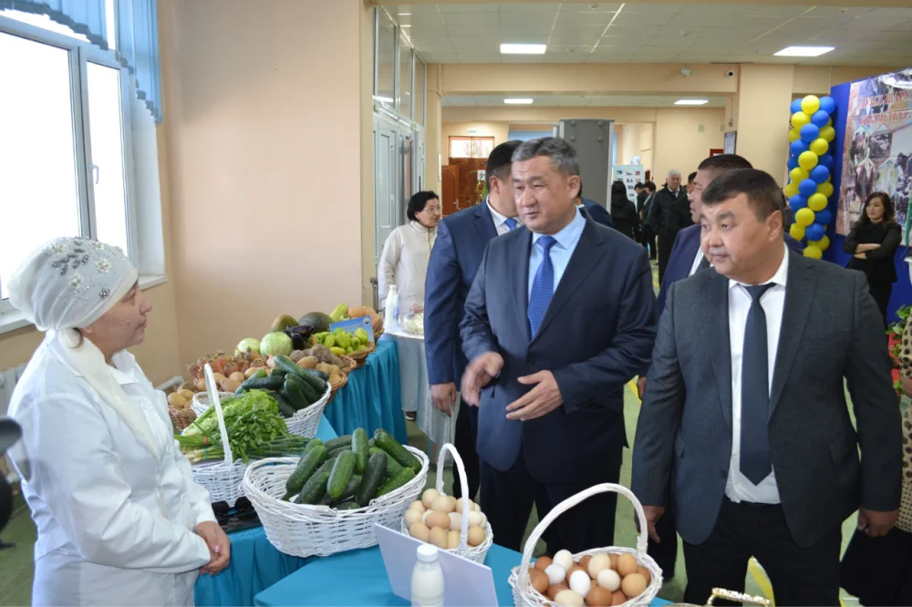 ШАЛҚАР АУДАНЫНДА АУЫЛ ШАРУАШЫЛЫҒЫ ҚЫЗМЕТКЕРЛЕРІНІҢ КҮНІ АТАЛЫП ӨТТІ — Фотосурет 13