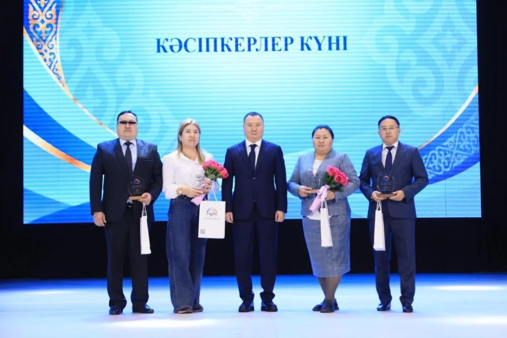 Ақтөбе облысында кәсіпкерлікті қолдау шаралары кеңейтілуде: өңірдің үздік кәсіпкерлері марапатталды — Фотосурет 1