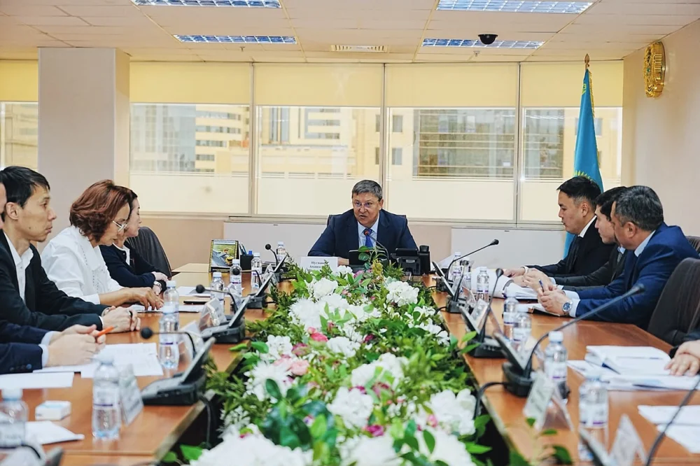 Көлік министрлігінде кірме жолдардағы қозғалыс қауіпсіздігін арттыру шаралары қаралды — Фотосурет 2
