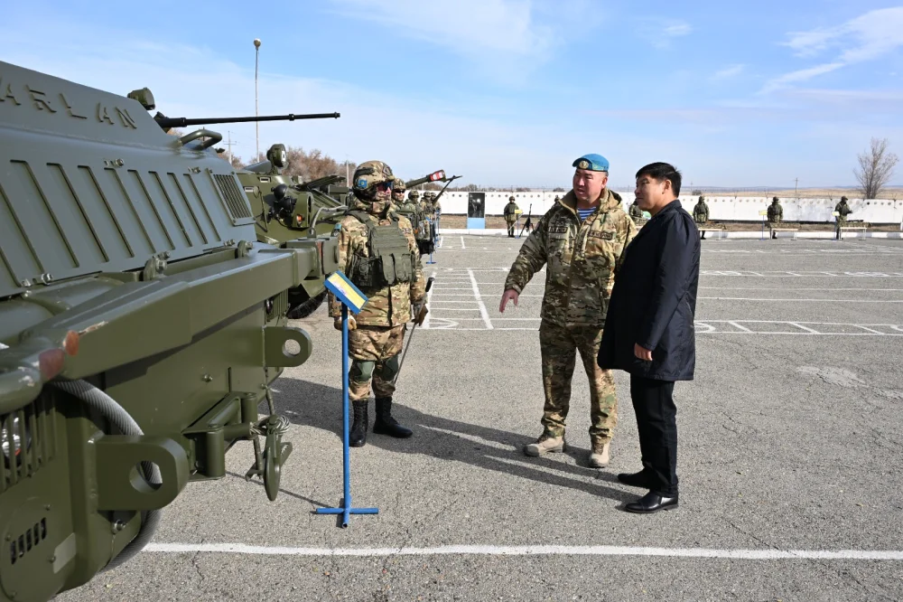 Қала әкімі Ернат Бәзіл И.В. Панфилов атындағы 18404 әскери бөлімнің тыныс-тіршілігімен танысты — Фотосурет 4