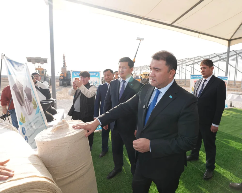 НҰРАЛХАН КӨШЕРОВ ЖЕТІСАЙ АУДАНЫНДАҒЫ ӨНДІРІСТІК ЖӘНЕ ИНДУСТРИЯЛЫҚ ЖОБАЛАРМЕН ТАНЫСТЫ — Фотосурет 6