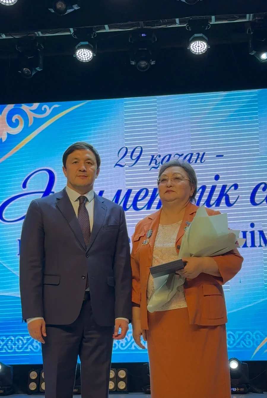 Ақтөбе қаласында әлеуметтік қорғау саласының үздік қызметкерлері марапатталды — Фотосурет 1