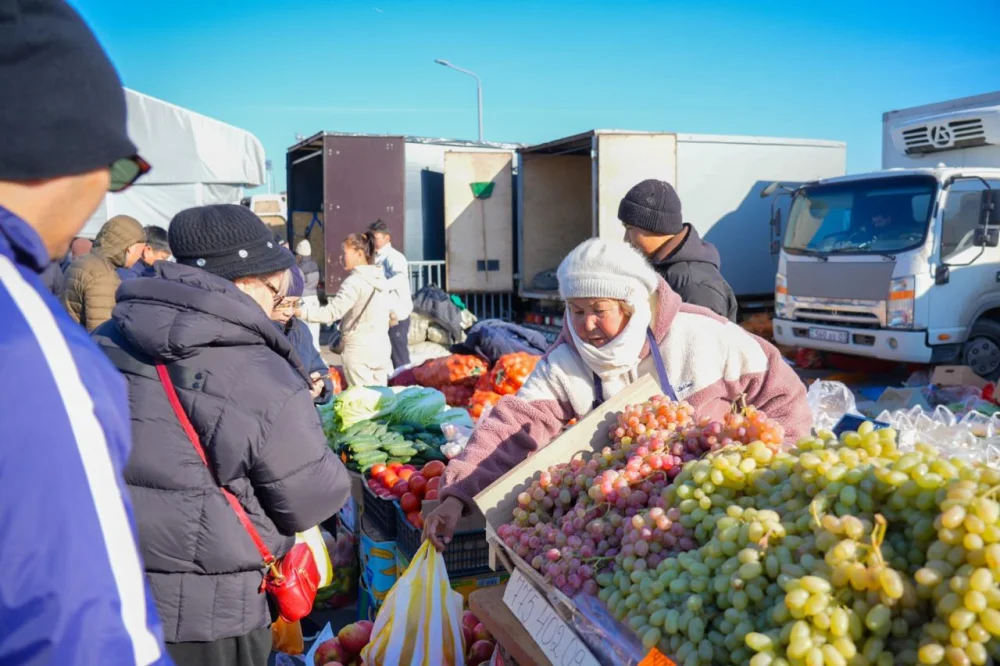 500 тоннаға жуық өнім, ерекше шоу және ұлттық тағамдар: Астанадағы соңғы ауыл шаруашылығы жәрмеңкесі қалай өтті — Фотосурет 2