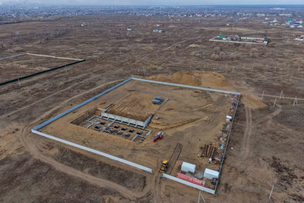 Облыс әкімі Көрме орталығының құрылыс барысымен танысты — Фотосурет 2