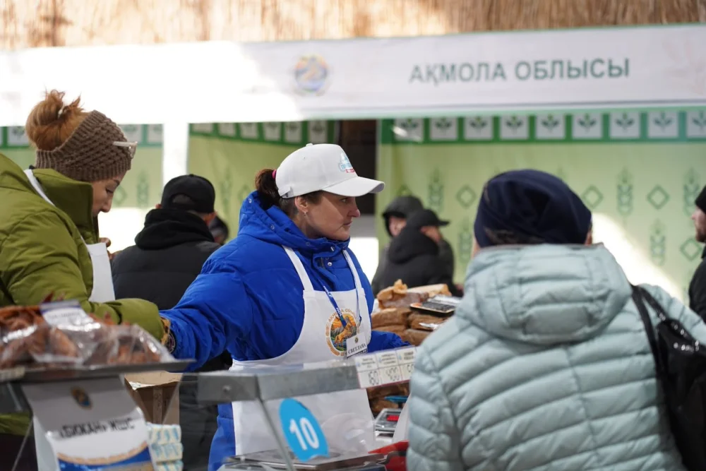 Ақмола облысы елордадағы ауыл шаруашылығы жәрмеңкелері маусымын қорытындылады — Фотосурет 8