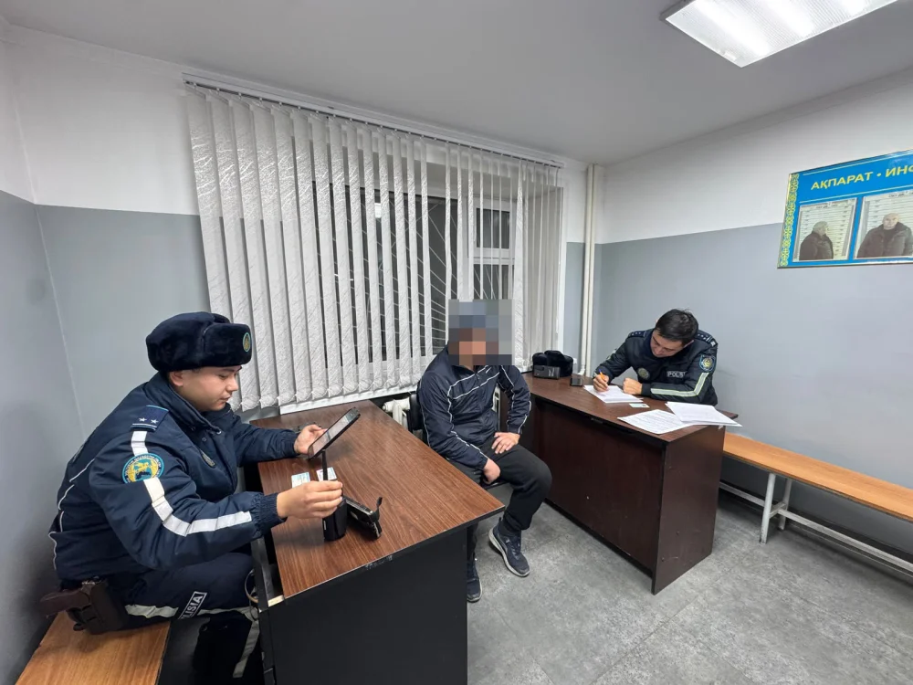 Бірнеше минутта бес құқық бұзушылық: Петропавлда полицейлер қудалаудан кейін жүргізушіні ұстады — Фотосурет 1