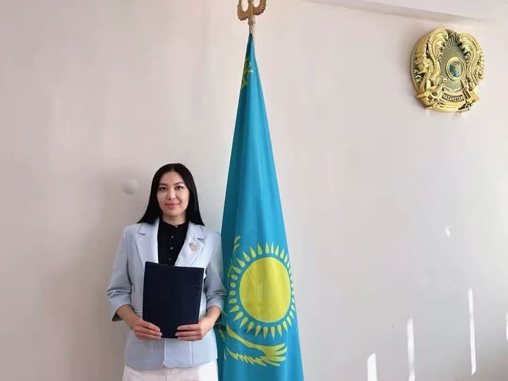 Қазақстан Республикасы мемлекеттік қызметшісінің Антын қабылдау рәсімі өтті