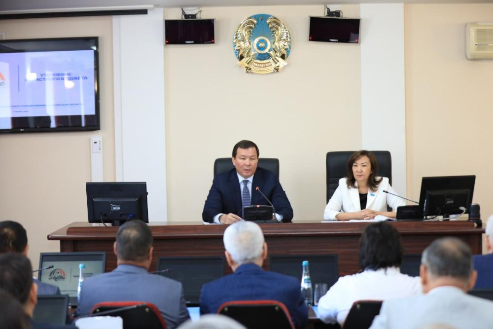 Облыстық мәслихаттың кезектен тыс жиырма алтыншы сессиясы өтті