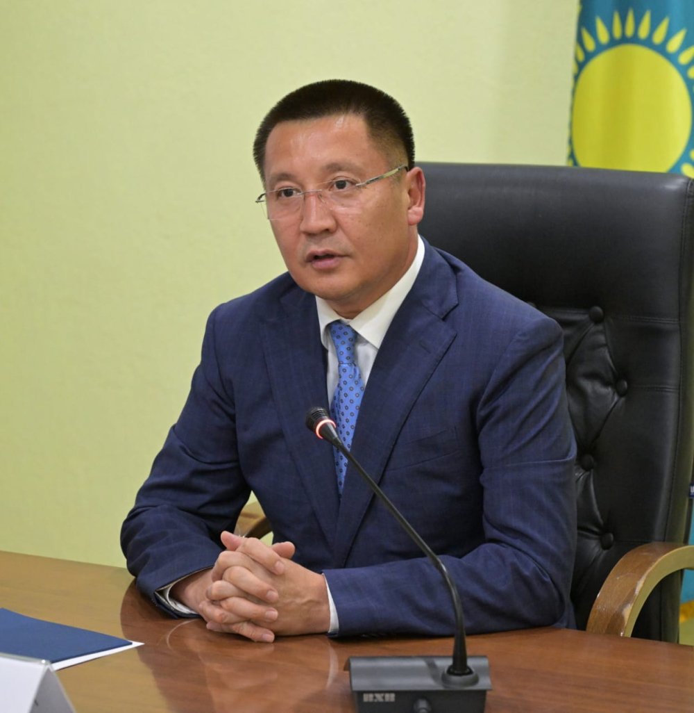 Асайын Байханов Павлодар облысының теміржолшыларын кәсіби мерекелерімен құттықтады