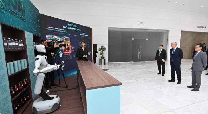 Президент Жасанды интеллект бойынша халықаралық олимпиаданың жұмысымен танысты