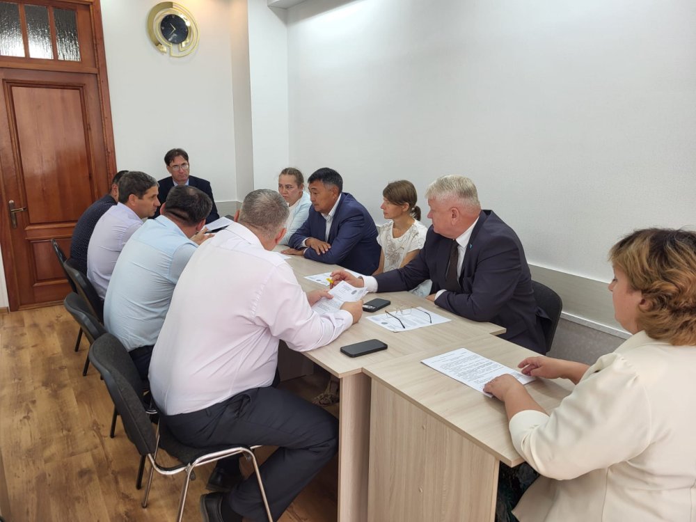 2026 жылғы 4 тамы Шемонаиха аудандық мәслихатының бюджет, экономика, өңірлік даму және агроөнеркәсіптік кешен мәселелері жөніндегі тұрақты комиссиясының отырысы өтті