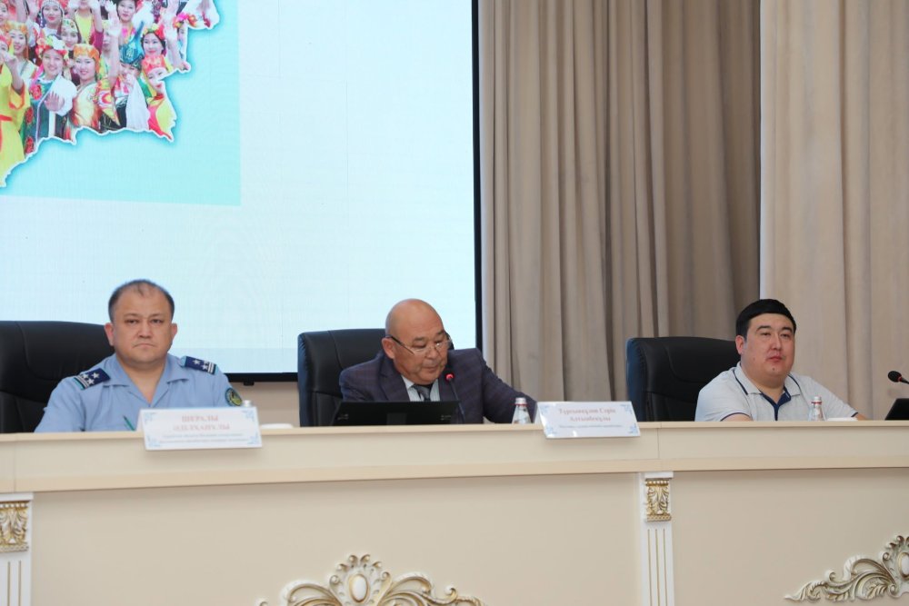 МАҚТААРАЛДА ЭТНОСАРАЛЫҚ ТАТУЛЫҚТЫ НЫҒАЙТУ МЕН ҚОҒАМДЫҚ ТҰРАҚТЫЛЫҚТЫ ҚАМТАМАСЫЗ ЕТУ БОЙЫНША ЖЕДЕЛ КЕҢЕС ӨТТІ