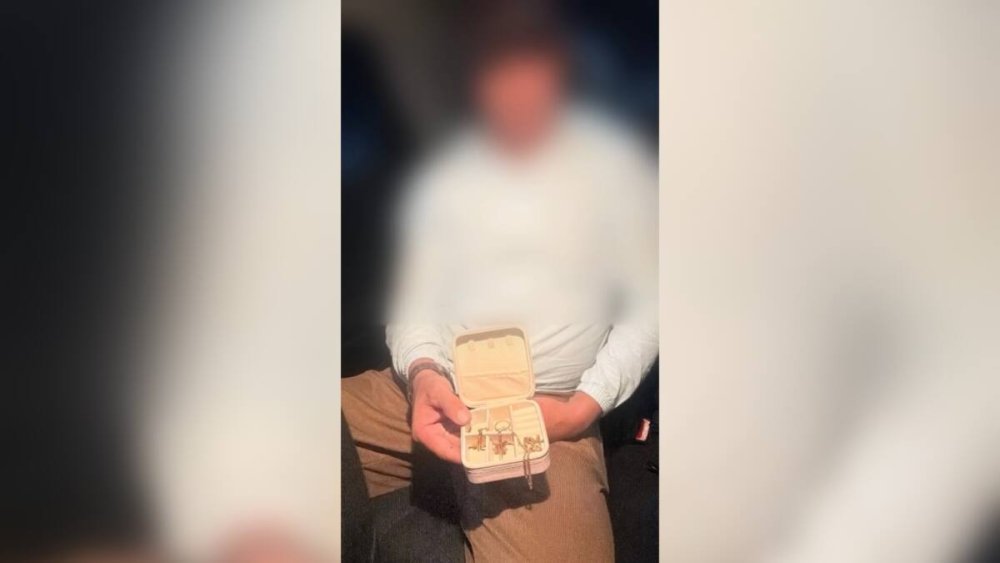 Оралда туысының алтын әшекейін ұрлаған күдікті ұсталды