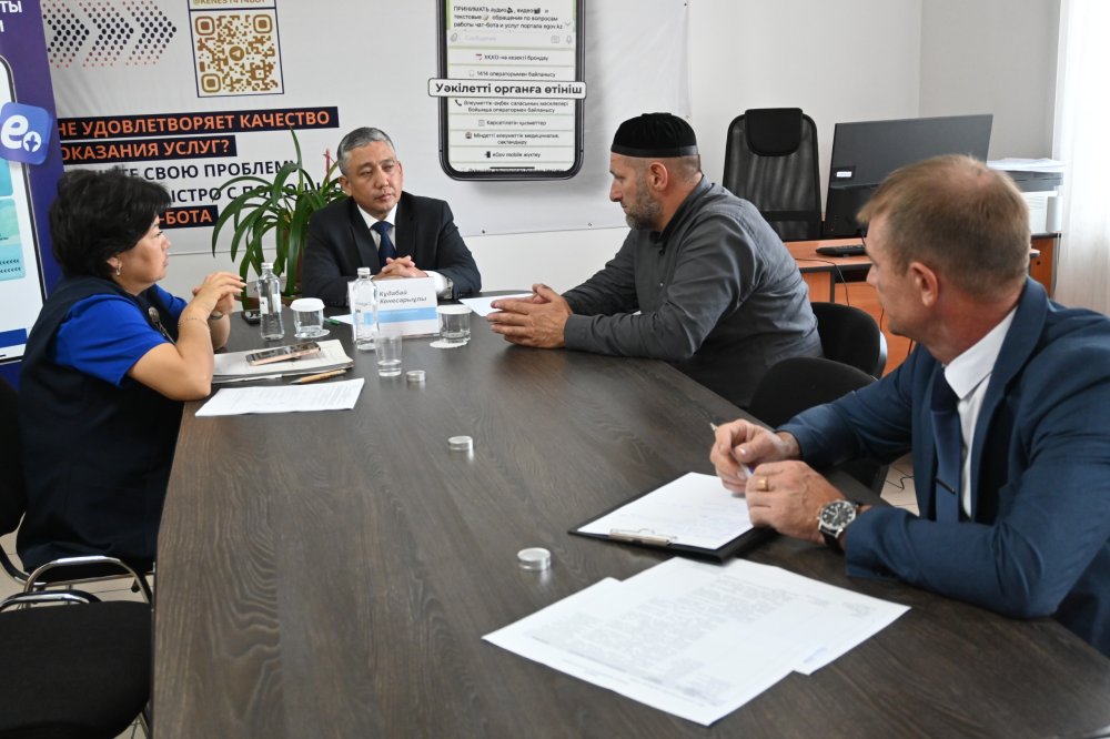 Аудан әкімі Серік Құдабай азаматтарды жеке қабылдады