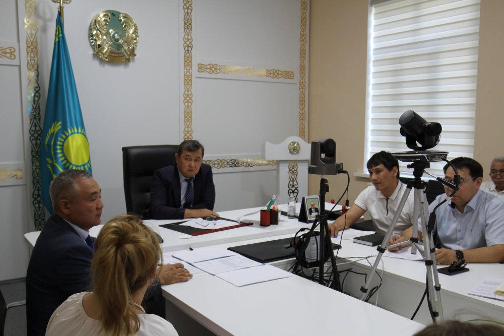 МАҚТААРАЛ АУДАНЫНЫҢ ӘКІМІ 20-ҒА ЖУЫҚ ТҰРҒЫНДЫ ЖЕКЕ ҚАБЫЛДАДЫ