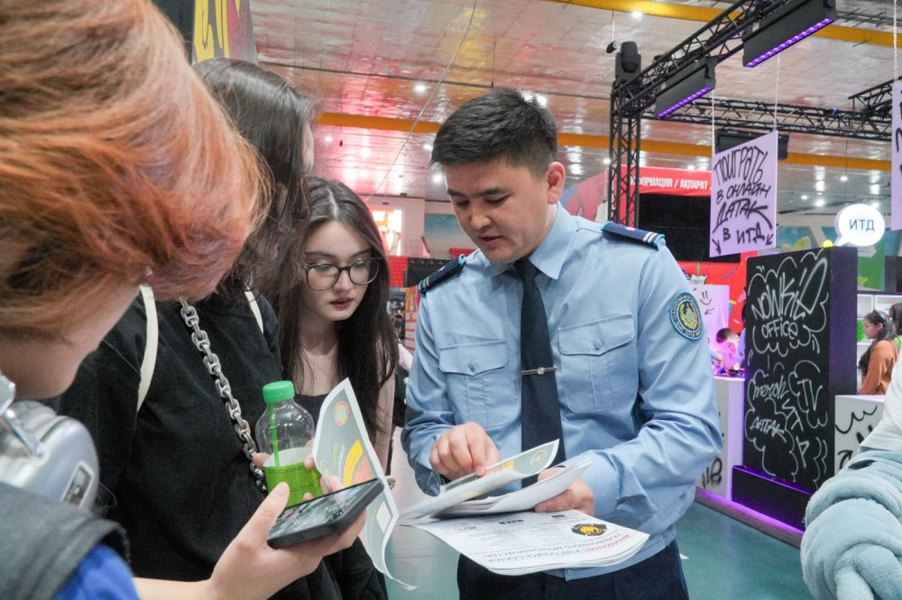 Киберқауіпсіздік және есірткі қылмысының алдын алу: Comic Con Astana 2026 фестивалінде кезекті «Заң мен тәртіп» акциясы өтті