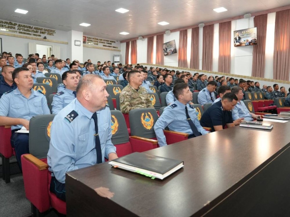 Руханият пен тәртіп: Түркістан полициясы Абай күнін ерекше атап өтті