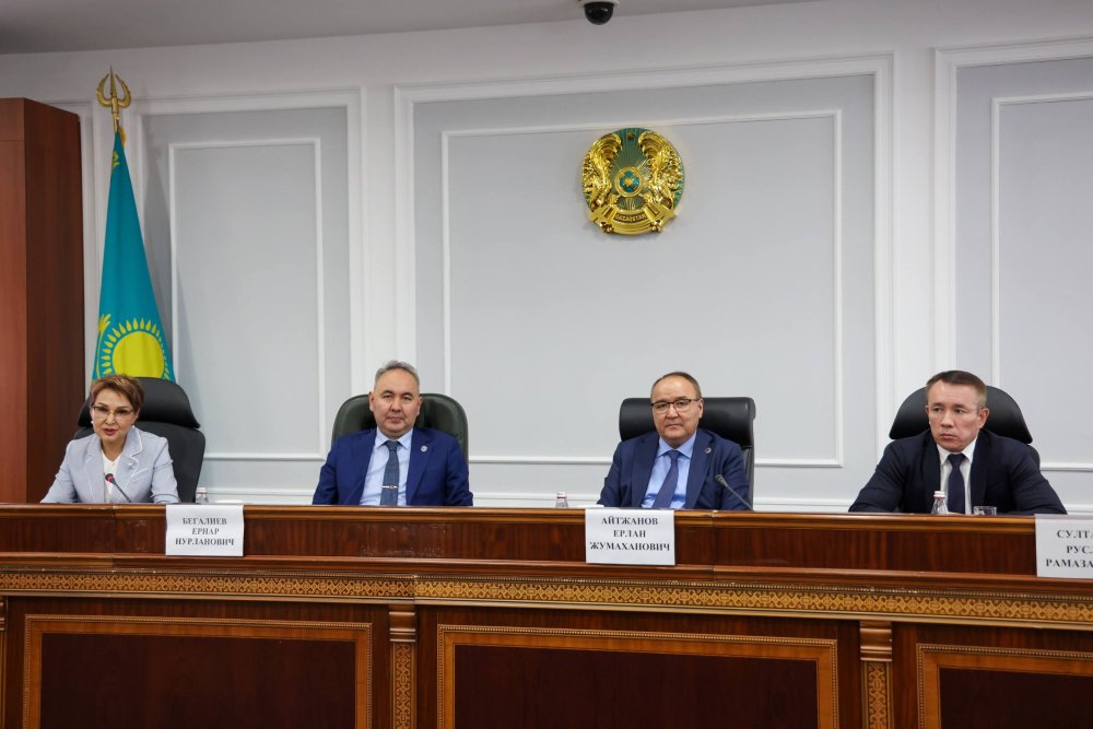Астана қалалық сотында Жоғары Сот Кеңесі мүшелерінің елорда судьялары мен сот қызметкерлерімен кезекті көшпелі кездесуі өтті