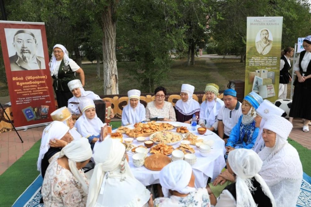 Ақтөбеде Абай күні атап өтілді