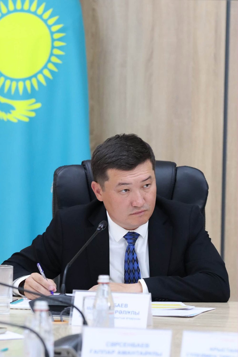 ОБЛЫСТЫҚ МӘСЛИХАТ ДЕПУТАТЫ ТҮРКІСТАН ТҰРҒЫНДАРЫМЕН КЕЗДЕСТІ