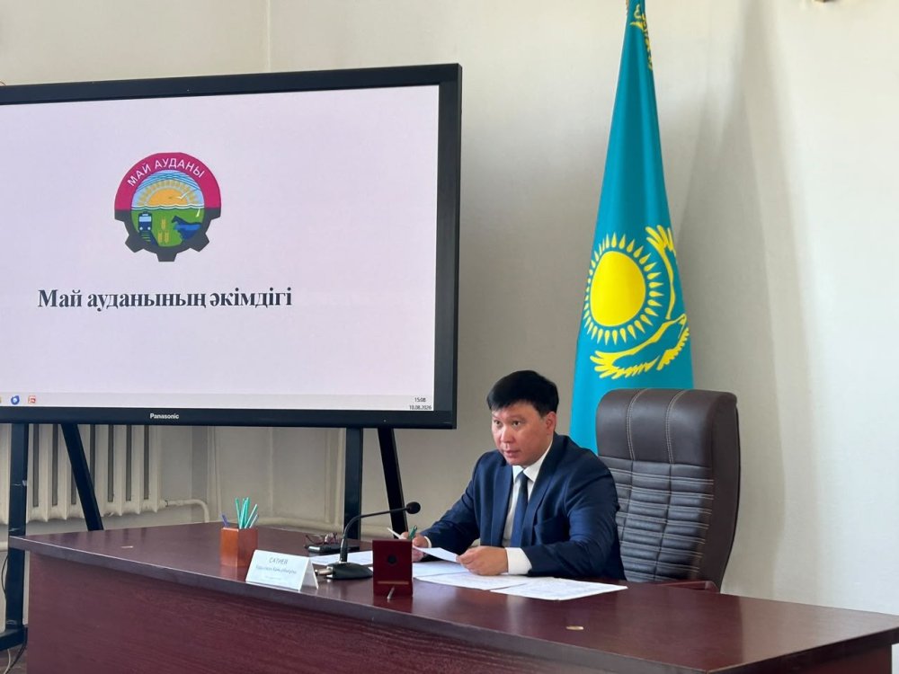 Май ауданында егін жинау науқаны мен жаңа оқу жылына дайындық мәселелері талқыланды
