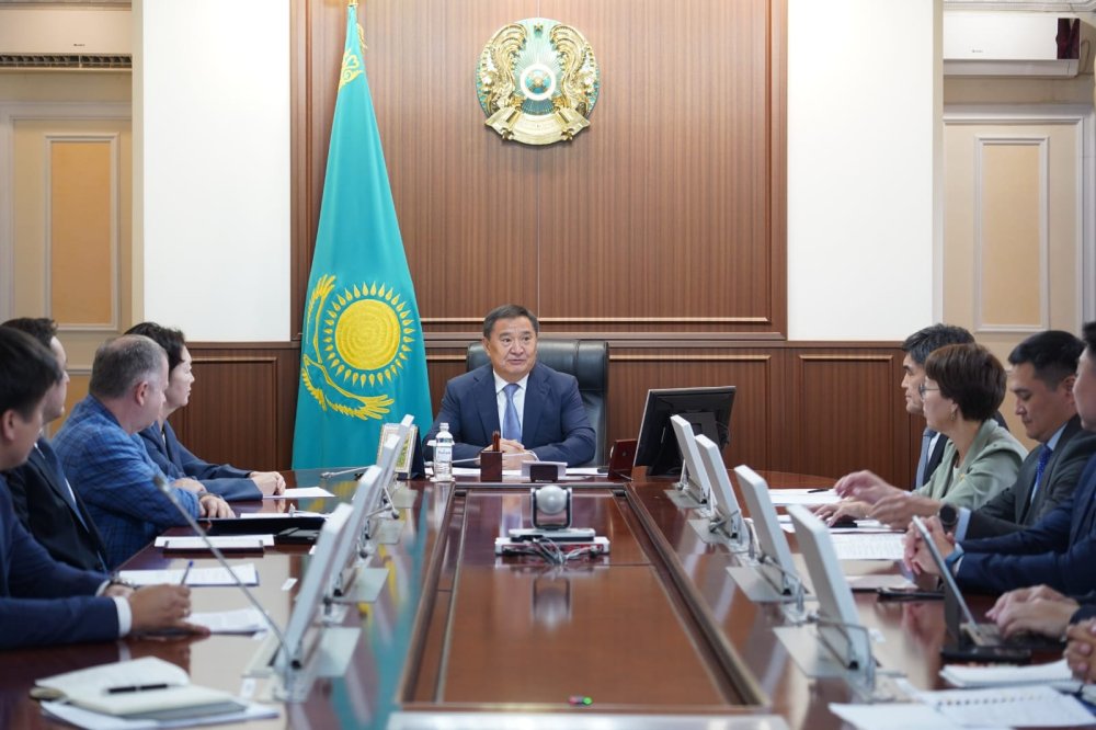 Марат Ахметжанов Көкшетаудағы көпбейінді аурухананың құрылысы барысын инвесторлармен талқылады