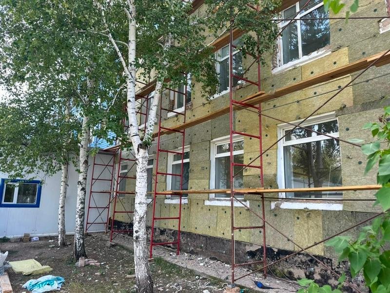 Жаңа оқу жылына орай Осакаров ауданындағы Есіл ауылында мектеп пен колледж жөнделеді
