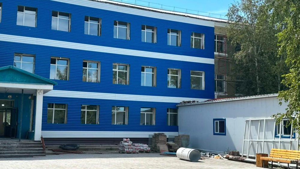 Жаңа оқу жылына орай Осакаров ауданындағы Есіл ауылында мектеп пен колледж жөнделеді