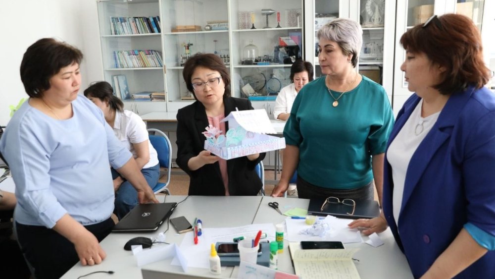 Педагогтердің біліктілігін арттыру: кәсіби дамудың жаңа мүмкіндіктері