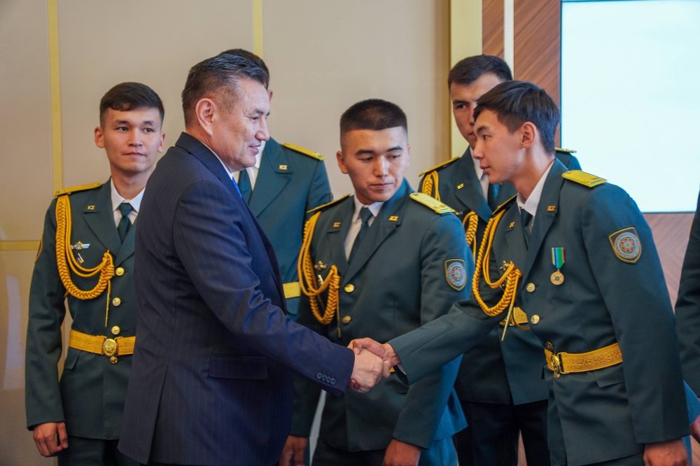Жас офицер-шекарашылар Шығыс Қазақстан шекарасында қызметке кіріседі