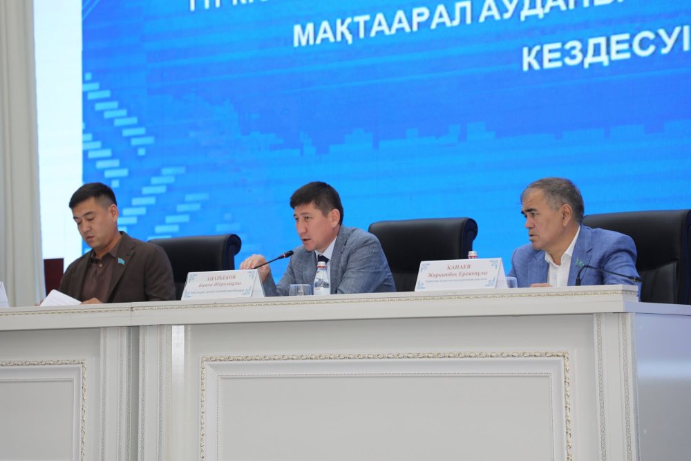 ОБЛЫСТЫҚ МӘСЛИХАТТЫҢ ДЕПУТАТТАРЫ АУДАН ТҰРҒЫНДАРЫМЕН КЕЗДЕСТІ