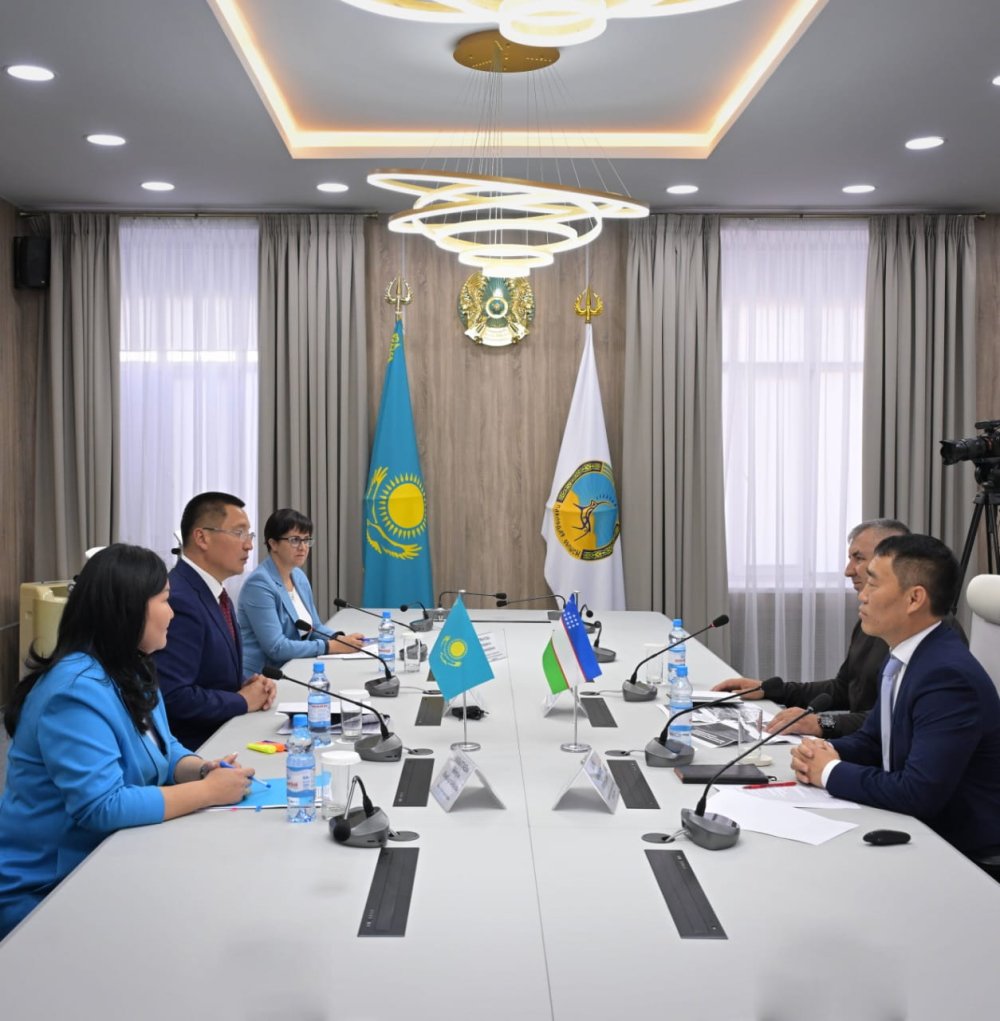 Асайын Байханов өзбекстандық Kaoling Torg компаниясының басшылығымен кездесті