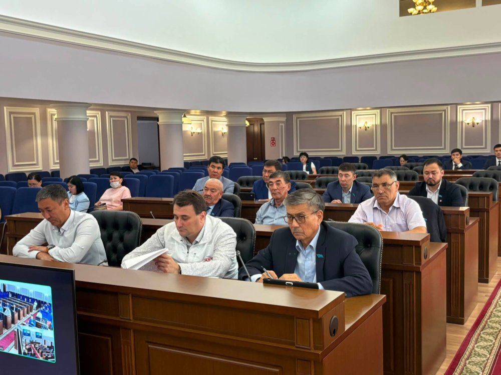 Батыс Қазақстан облыстық мәслихатының тұрақты комиссияларының бірлескен отырысы өтіп, бірқатар маңызды мәселелер қаралды.