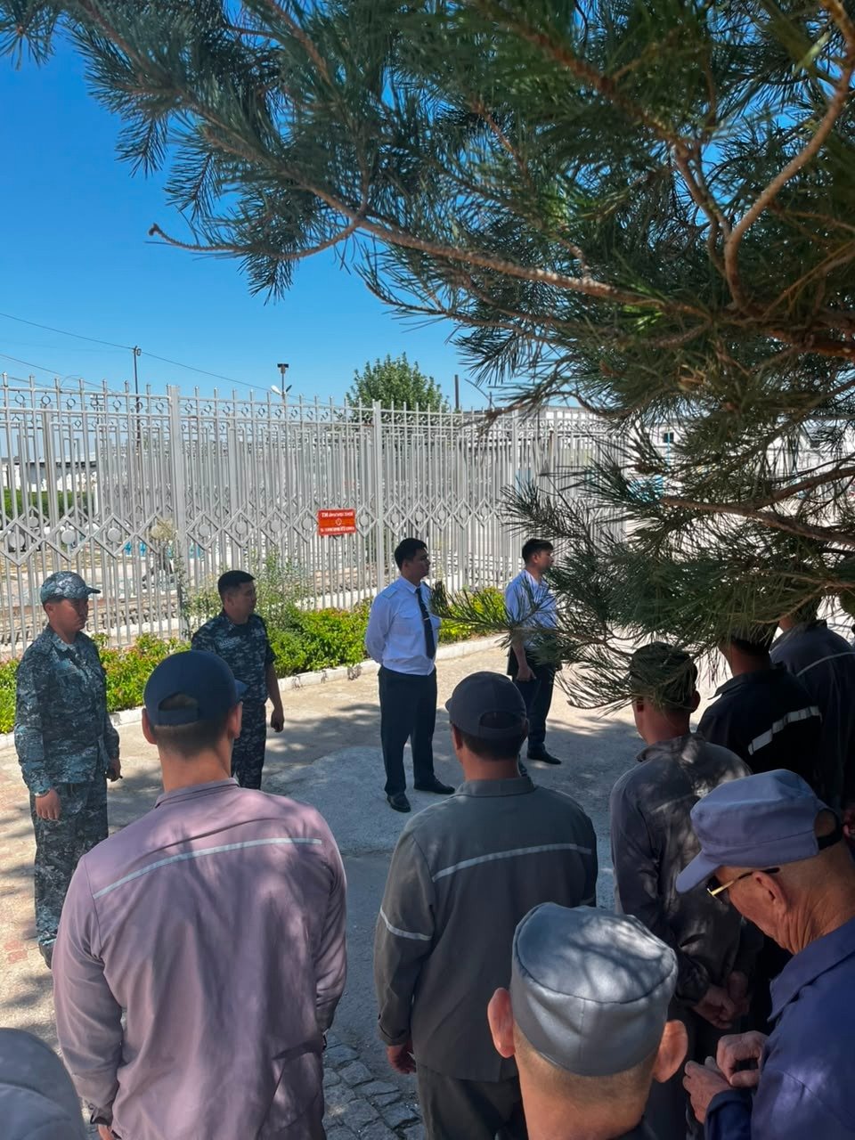 Таразда бұрын сотты болған азамат жазасын өтеушілерге түзу жолға түсу тәжірибесімен бөлісті