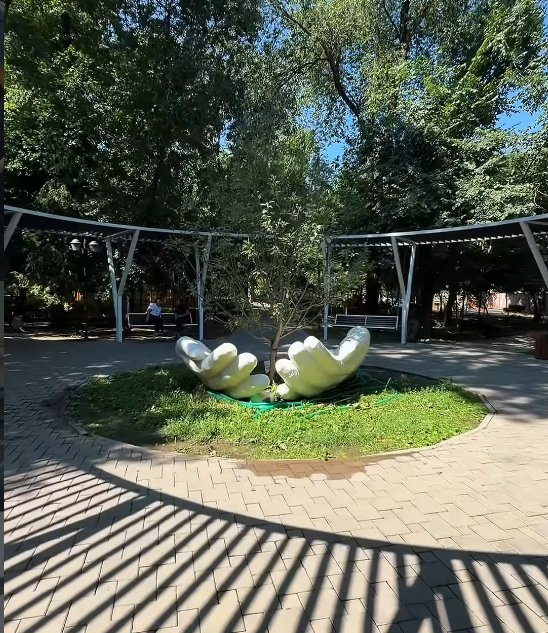 Таза Қазақстан: Биокомбинат скверінде тазалық жұмыстары жүргізілді