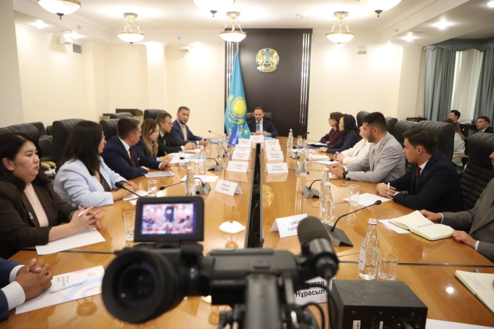 Астанада Халықаралық волонтерлер жылын өткізу жөніндегі Ұлттық ұйымдастыру комитетінің IV отырысы өтті