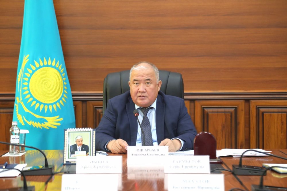 Ауданда жаңа оқу жылына дайындық мәселесі пысықталды