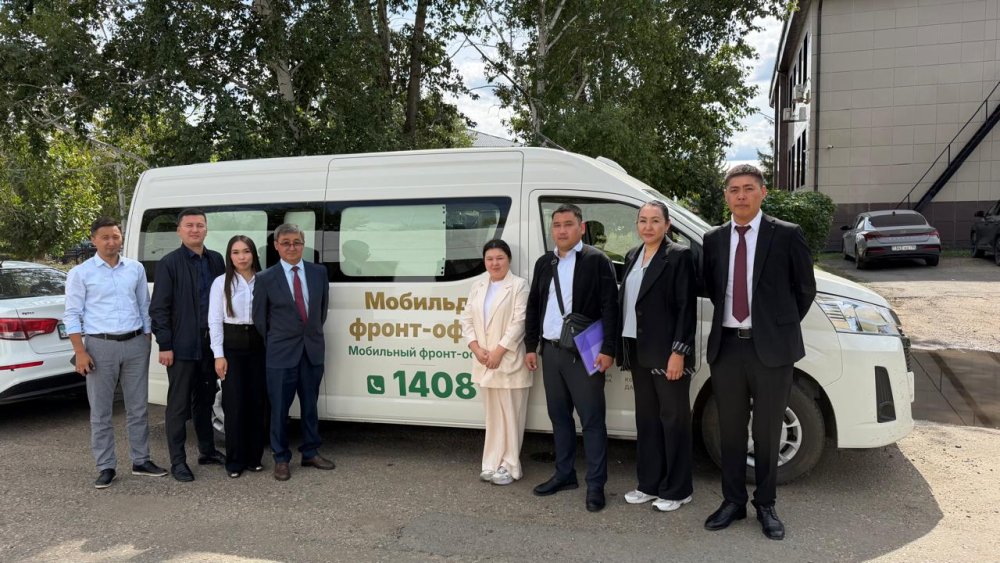 Мобильді фронт-офис Ақжар ауданында көшпелі кездесу өткізді