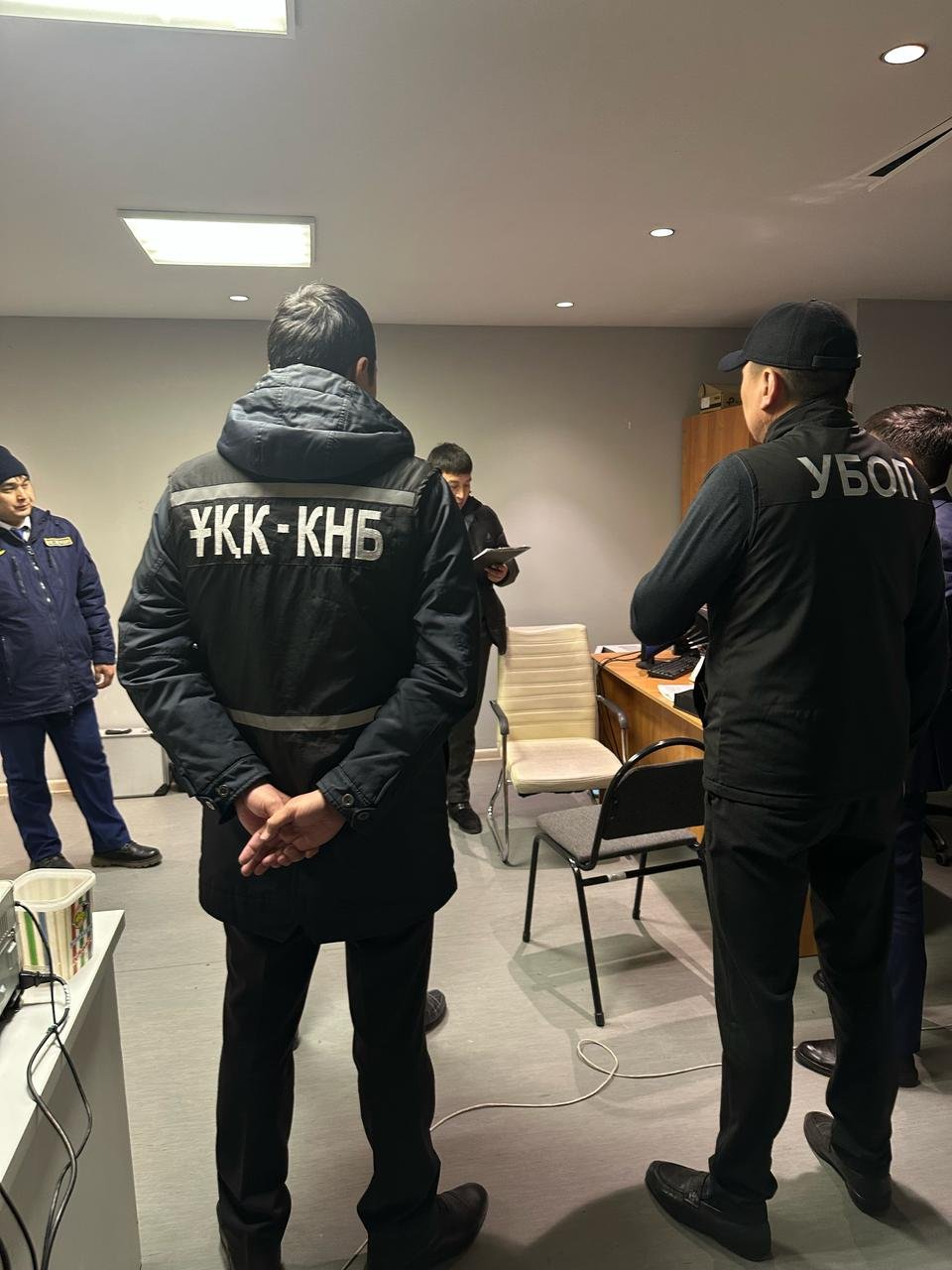 Көлік полицейлерімен Астанадағы «Нұрлы Жол» вокзалында заңсыз көші-қон арнасының жолы кесілді