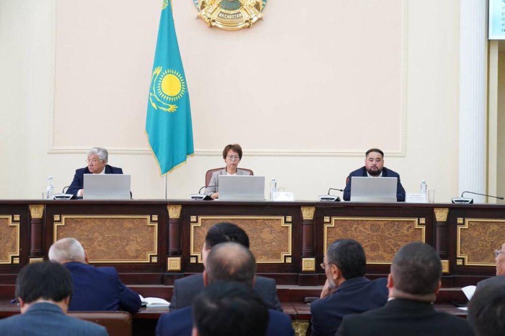 Еңбек жағдайларының қауіпсіздігін қамтамасыз ету шаралары Ақмола облысы әкімдігінде талқыланды