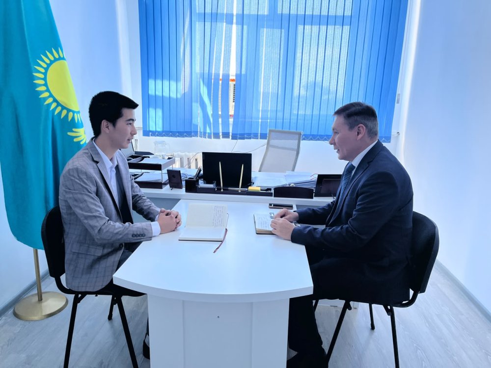 ӨКІЛ «ЕРКІНДІК РУХЫ» ЖАСТАР ҚҰҚЫҚТАРЫ ЖӨНІНДЕГІ КОМИССИЯ МҮШЕСІМЕН КЕЗДЕСТІ