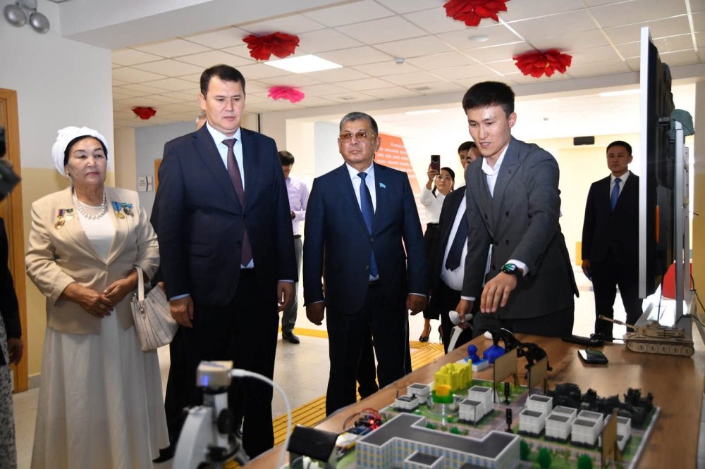 ОТЫРАР АУДАНЫНДА ПЕДАГОГТЕРДІҢ ДӘСТҮРЛІ ТАМЫЗ КЕҢЕСІ ӨТТІ