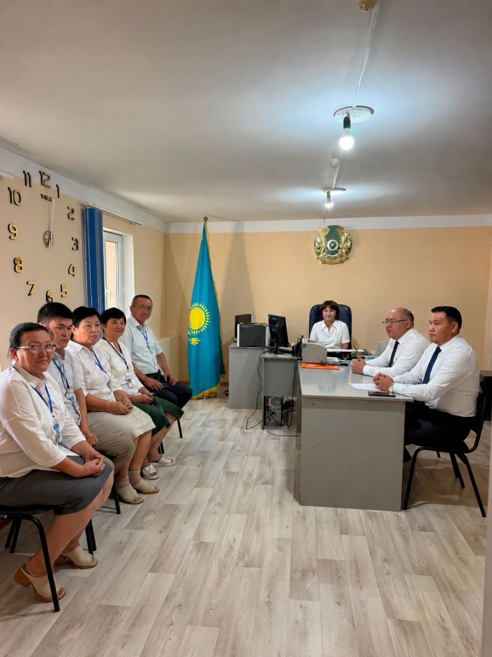 🔰Ақтөбе облысының санитариялық-эпидемиологиялық бақылау департаментінің басшы орынбасары А.Б. Кенжебаев және сыбайлас жемқорлыққа қарсы саясатты іске асыру және сыбайлас жемқорлықтың алдын алу мәселелеріне қызметкер А. Аткиевпен Шалқар аудандық санитариялық-эпидемиологиялық бақылау басқармасының ұжымымен кездесу өтті.