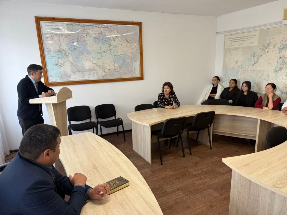 Әдеп жөніндегі уәкілдің ұжыммен кездесуі