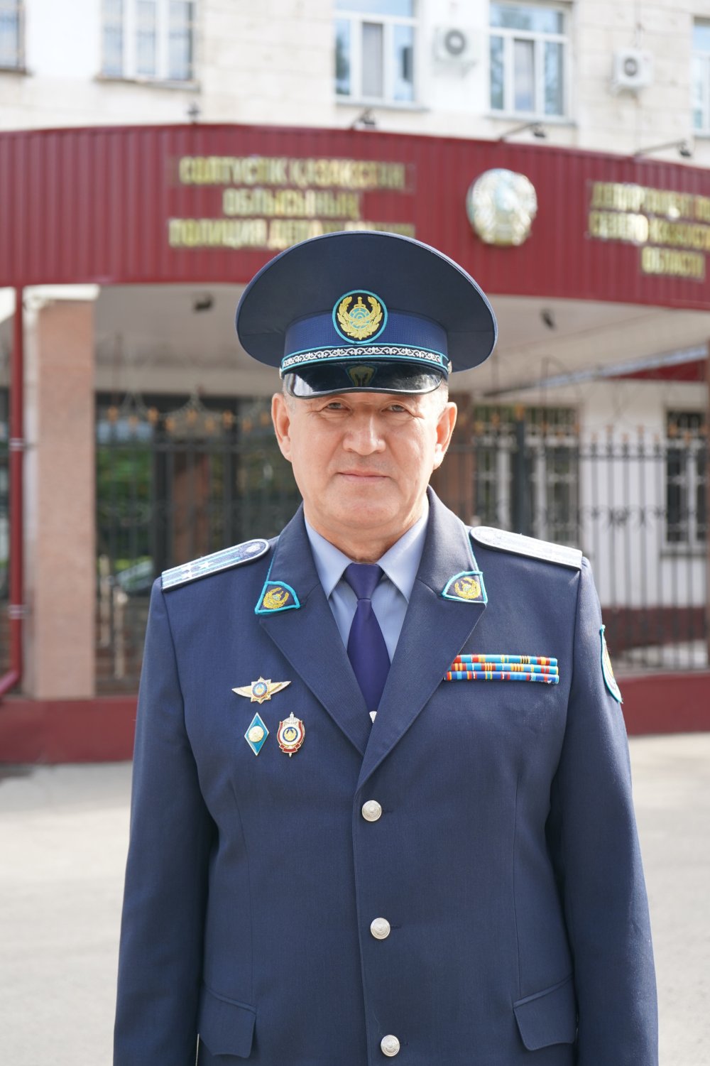 Полиция полковнигі СҚО-да ер адамды өзіне қол жұмсау әрекетінен қайтарды