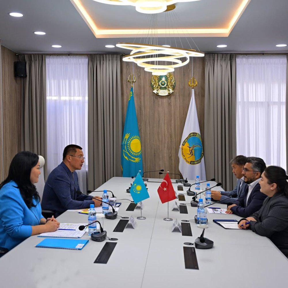Павлодар облысының әкімі Асайын Байханов инвесторлармен бірқатар кездесу өткізіп, тау-кен және металлургия өнеркәсібіндегі ірі жобаларды талқылады.