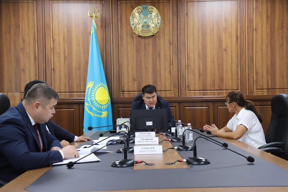 Жеке қабылдауда тұрғындардың мәселелері тыңдалды