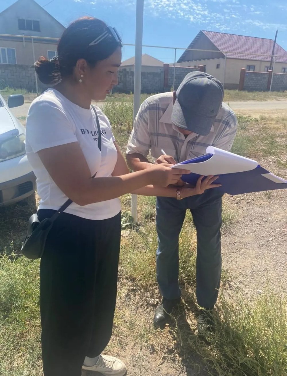 Сарыөзек ауылдық округінде абаттандыру қағидаларының сақталуына байланысты түсіндірме жұмыстары жалғасуда